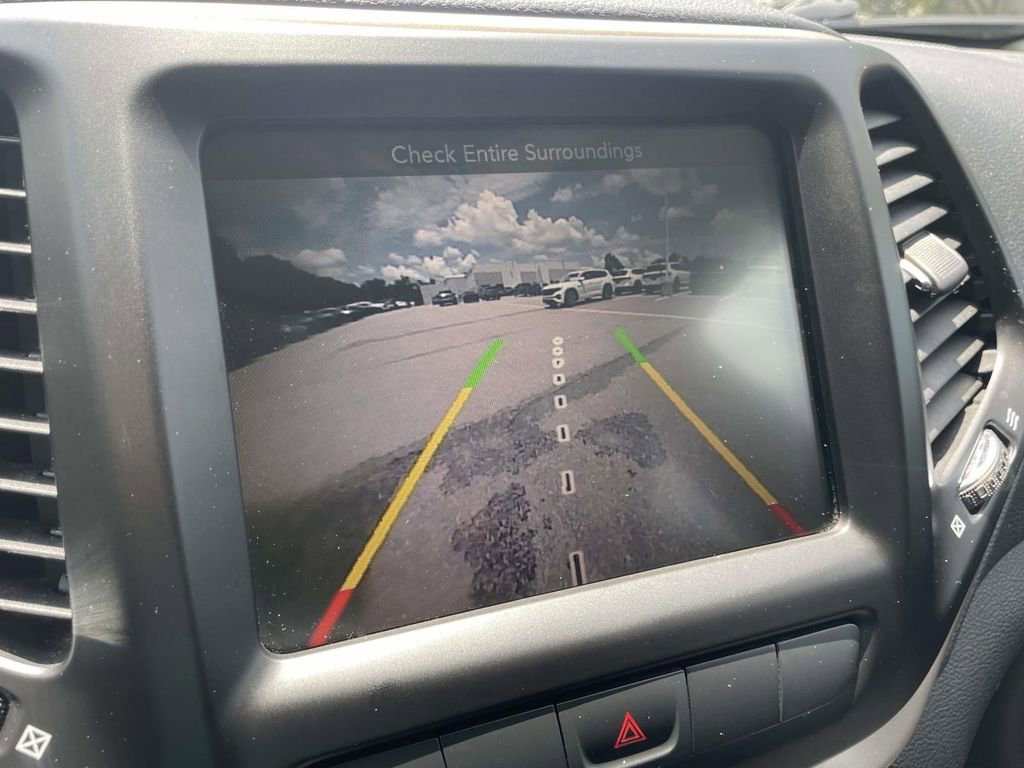 Used 2014 Jeep Cherokee Latitude FWD image 26