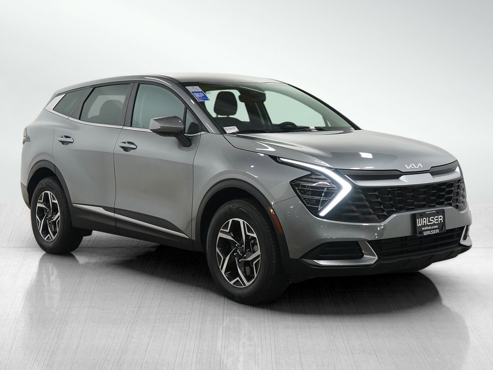 Used 2024 Kia Sportage LX image 8