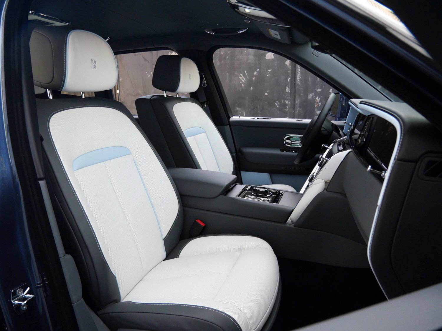 New 2026 Rolls-Royce Cullinan image 30