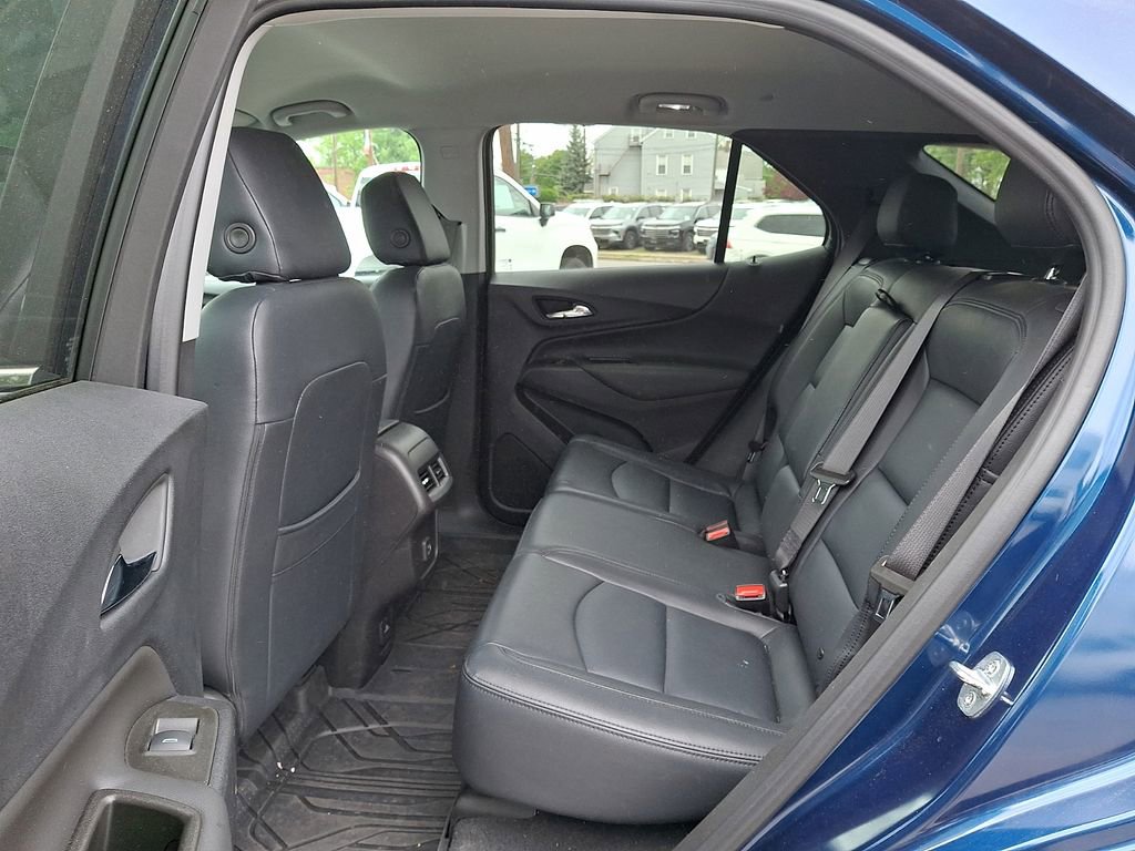 Used 2023 Chevrolet Equinox LT AWD/4WD image 12