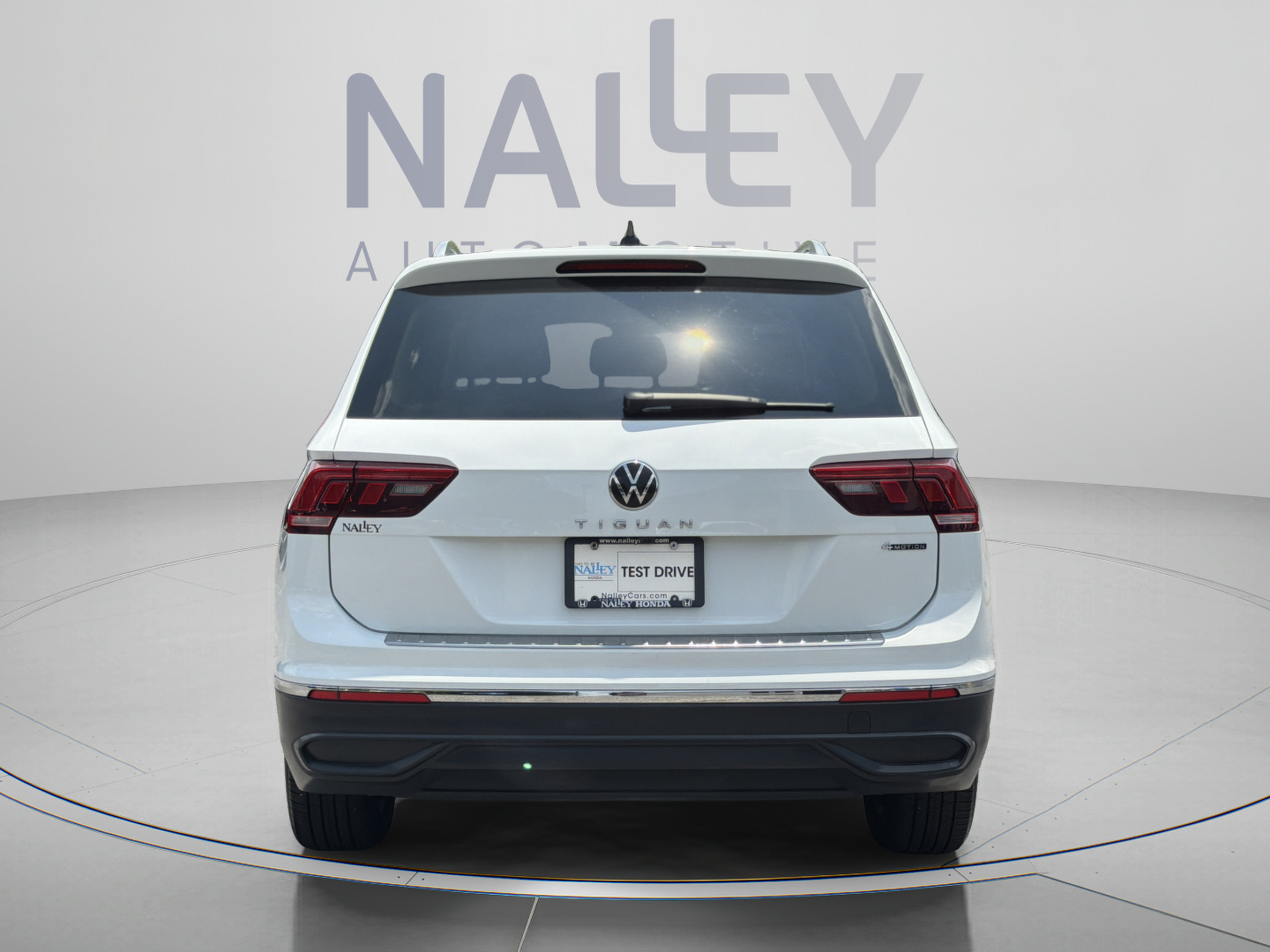 Used 2024 Volkswagen Tiguan Wolfsburg Edition AWD/4WD image 4