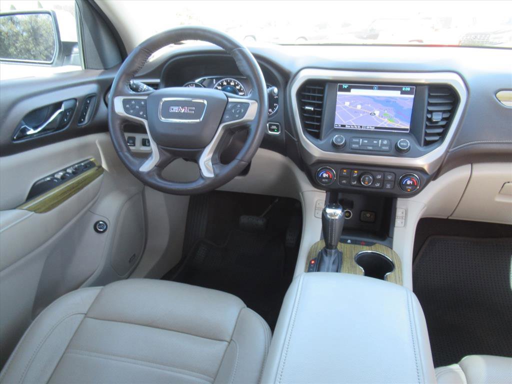 Used 2017 GMC Acadia Denali image 13