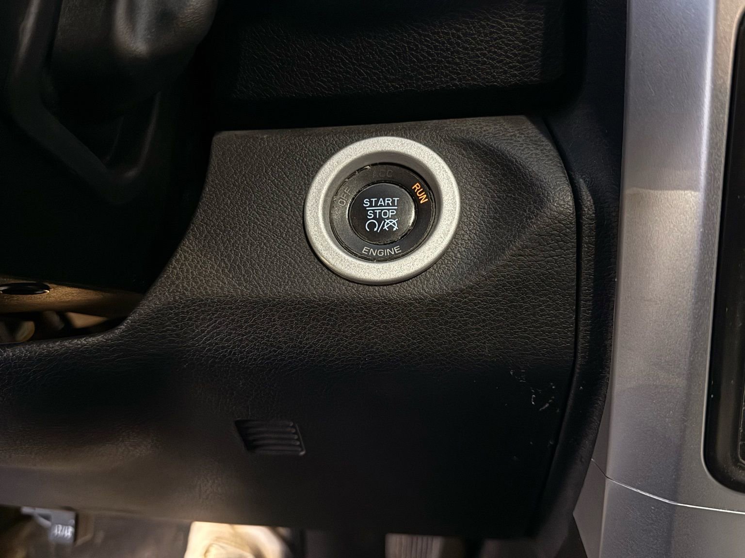 Used 2014 RAM 3500 Laramie image 49