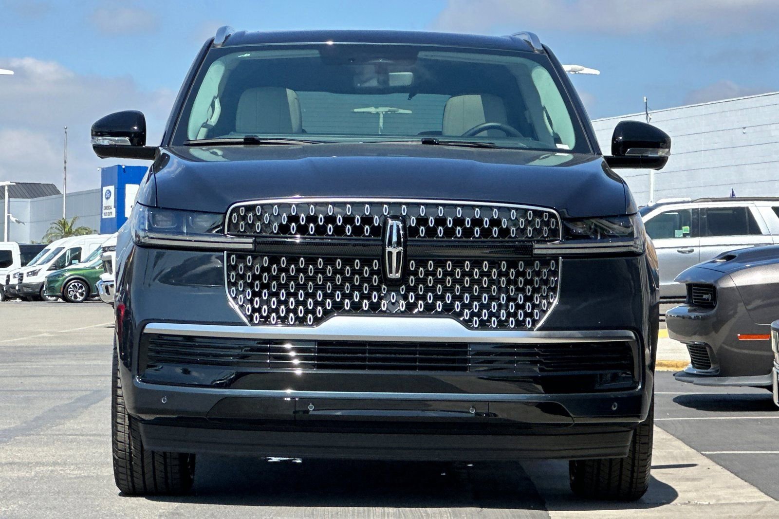 New 2026 Lincoln Navigator Reserve AWD/4WD image 8