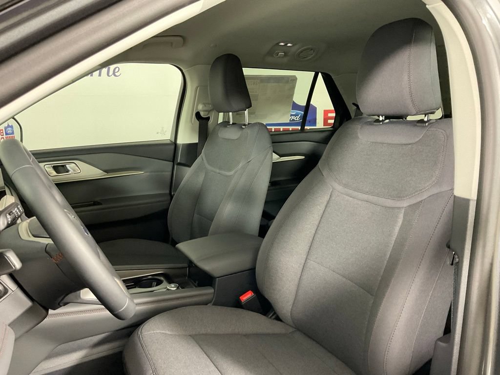 New 2026 Ford Explorer Active RWD image 15