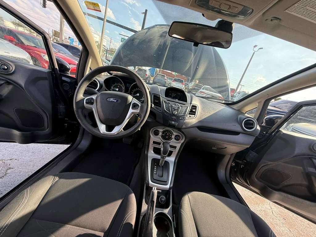 Used 2019 Ford Fiesta SE image 8