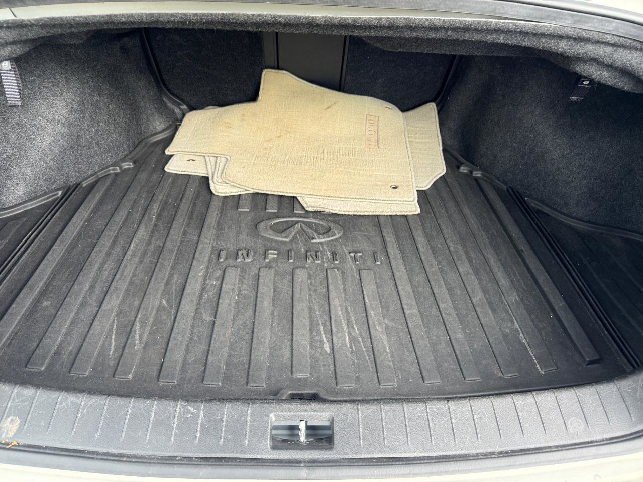 Used 2015 INFINITI Q50 Premium w/ Deluxe Touring Package AWD/4WD image 24