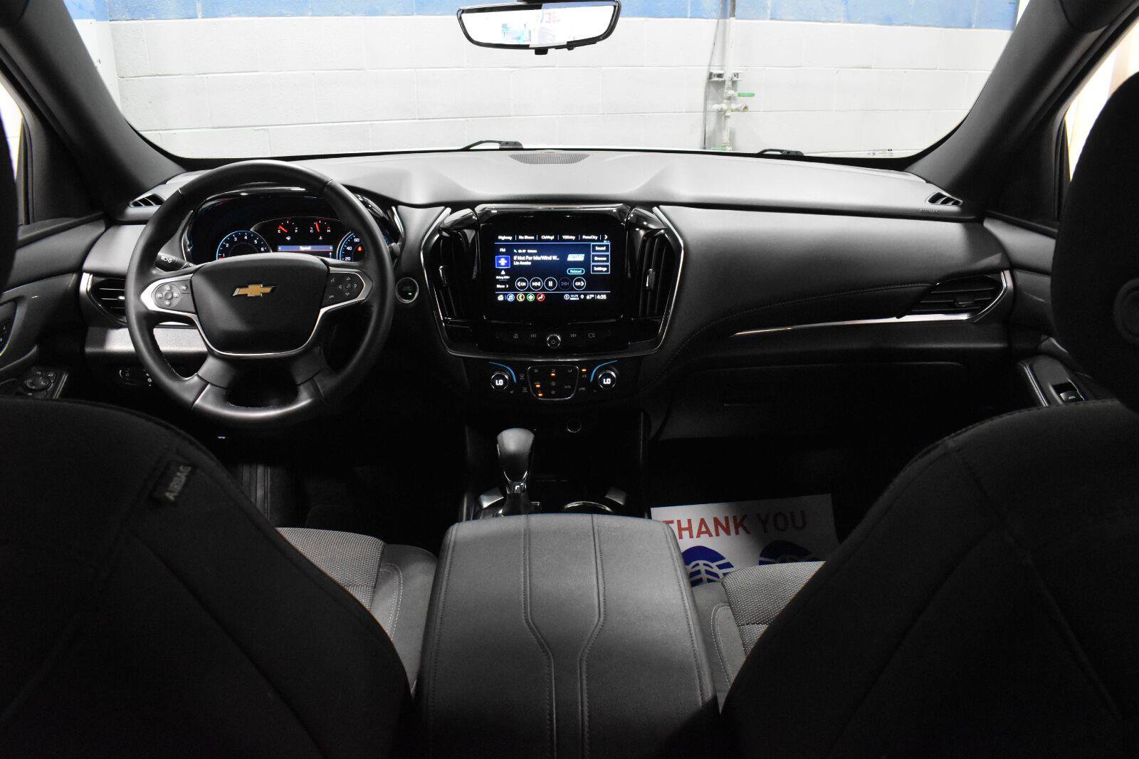 Used 2023 Chevrolet Traverse LT w/ Rear Camera Mirror Package AWD/4WD image 6