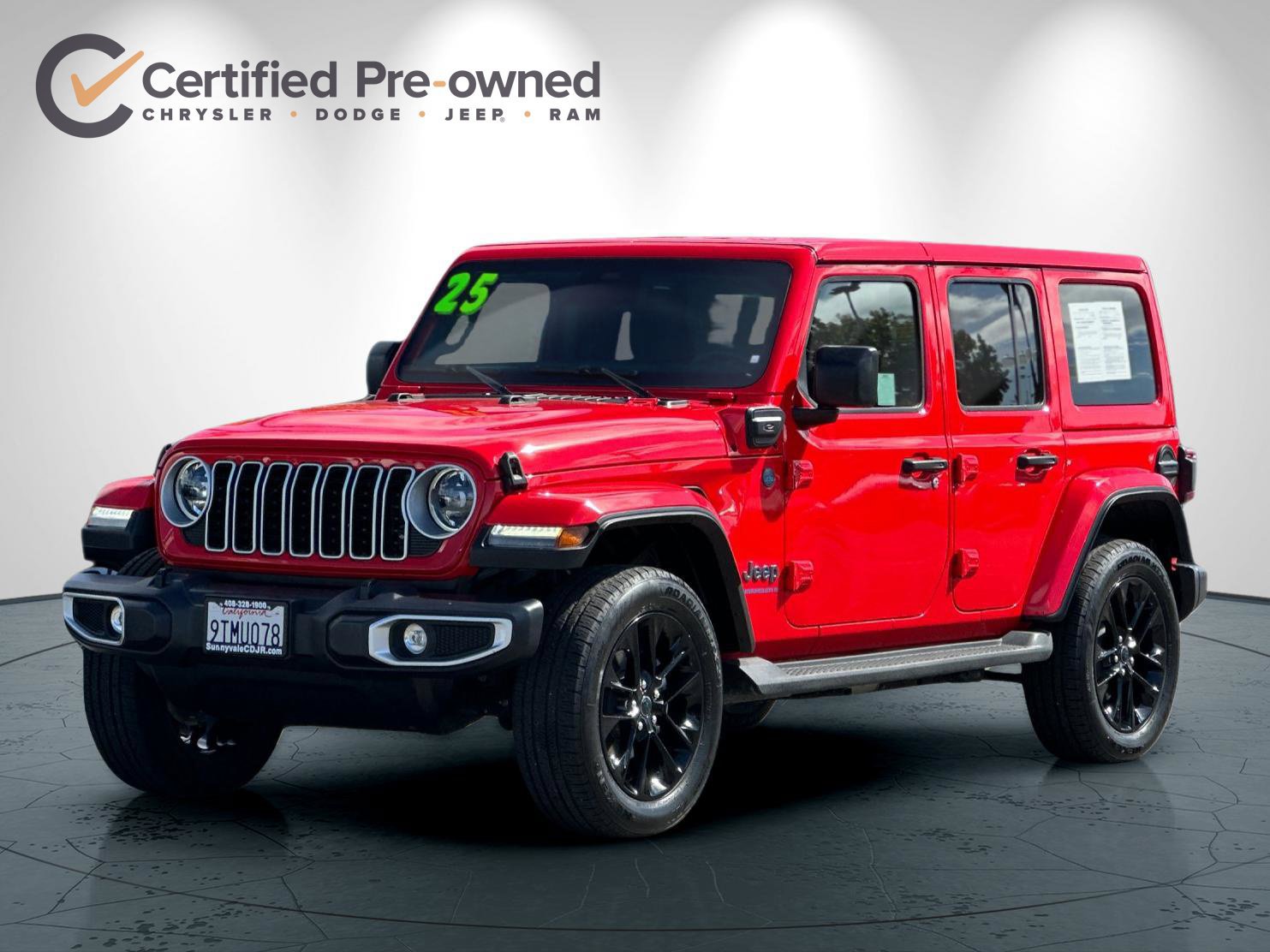 Used 2025 Jeep Wrangler Unlimited Sahara AWD/4WD image 8