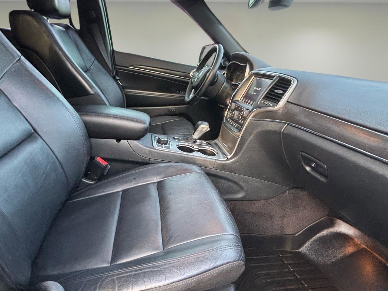 Used 2018 Jeep Grand Cherokee Limited AWD/4WD image 22