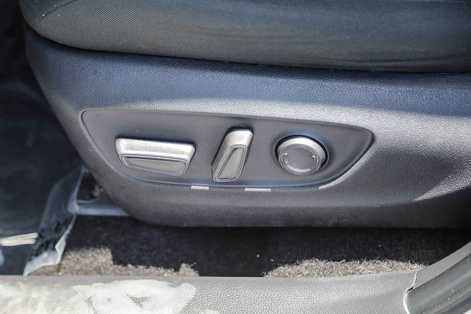 Certified 2025 Toyota RAV4 XLE AWD/4WD image 18