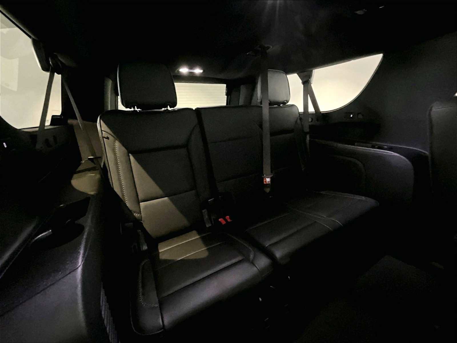 Used 2024 GMC Yukon XL Denali w/ Denali Reserve Package image 32