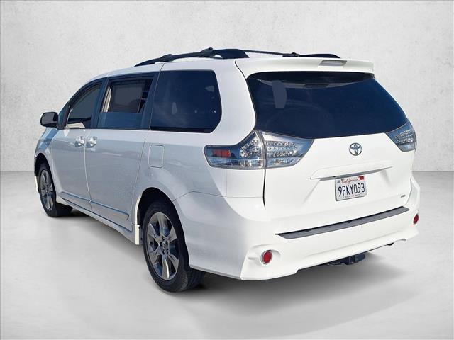 Used 2012 Toyota Sienna SE image 16