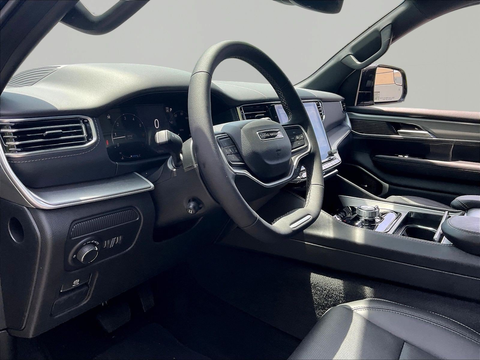 New 2026 Jeep Grand Wagoneer L Limited AWD/4WD image 16