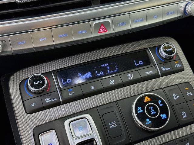 Used 2021 Hyundai Palisade Limited w/ Winter Package AWD/4WD image 16