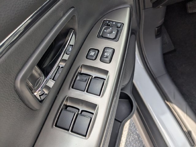 Used 2026 Mitsubishi Outlander Sport SEL AWD/4WD image 20