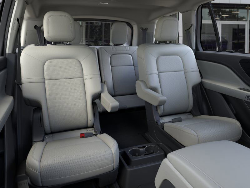 New 2026 Lincoln Aviator AWD image 11