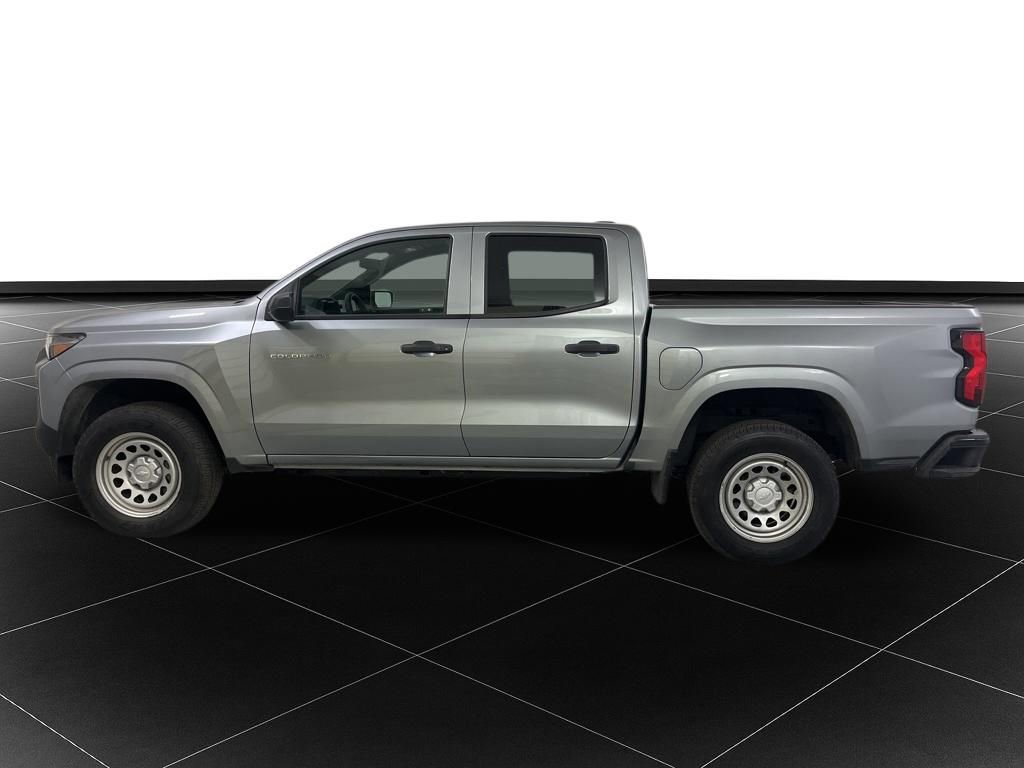 Used 2024 Chevrolet Colorado W/T image 2
