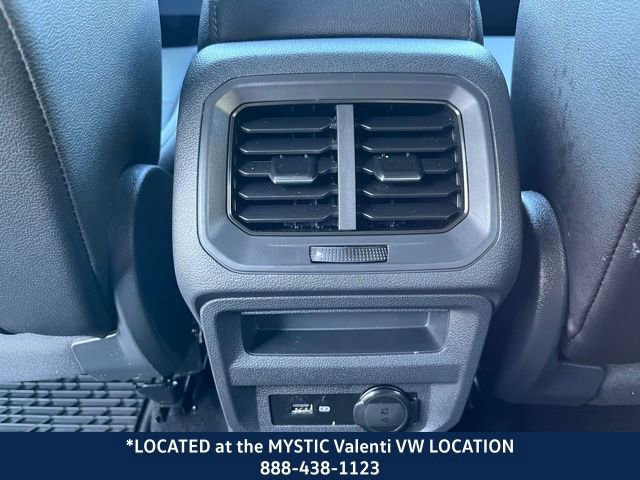 Used 2020 Volkswagen Tiguan SE image 14