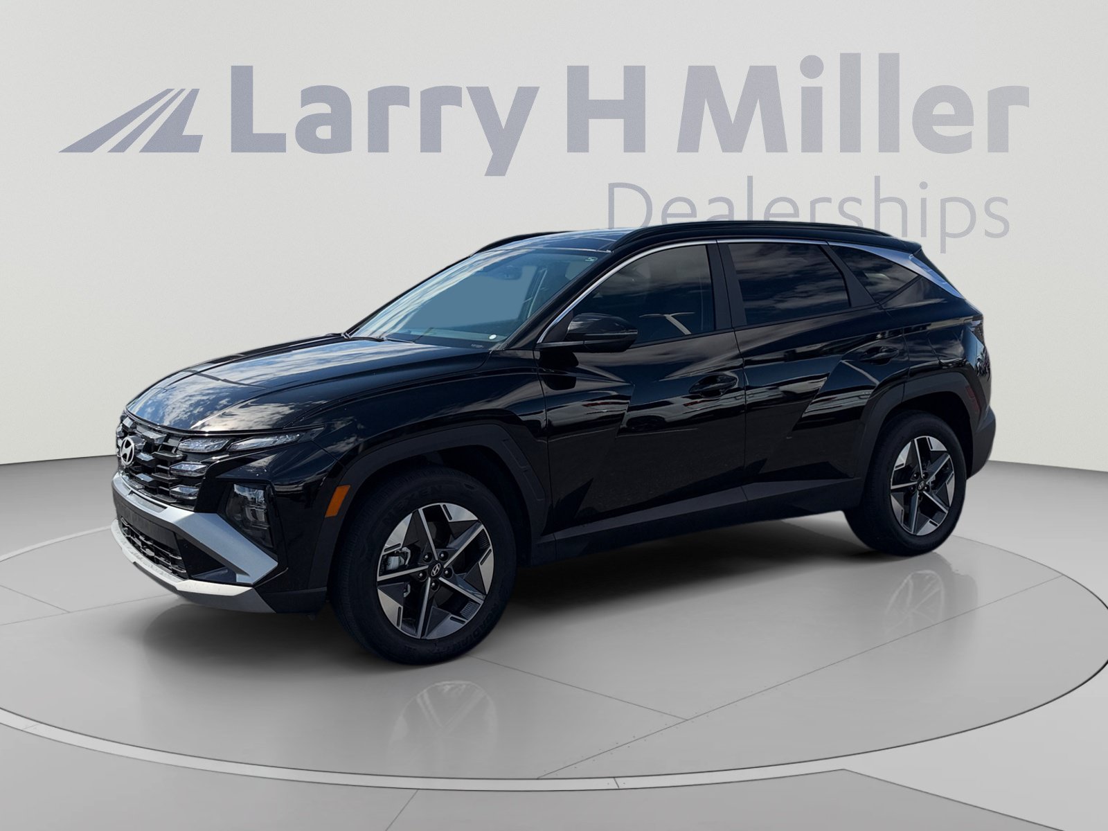 Certified 2025 Hyundai Tucson SEL AWD/4WD image 1