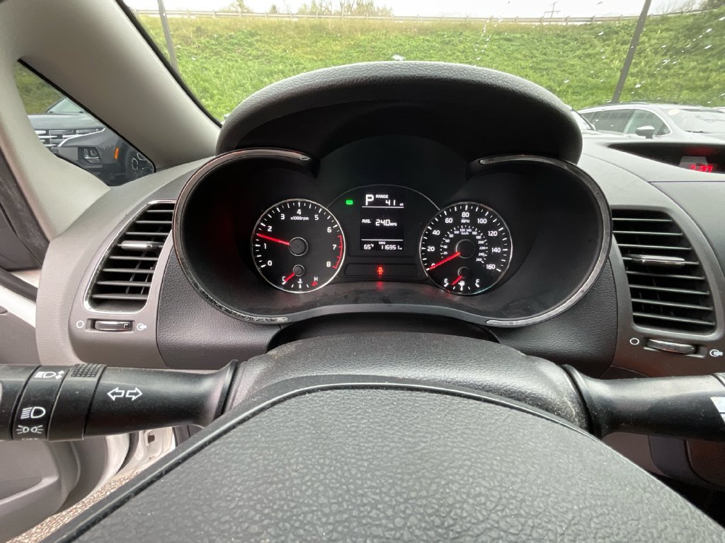Used 2017 Kia Forte LX FWD image 16