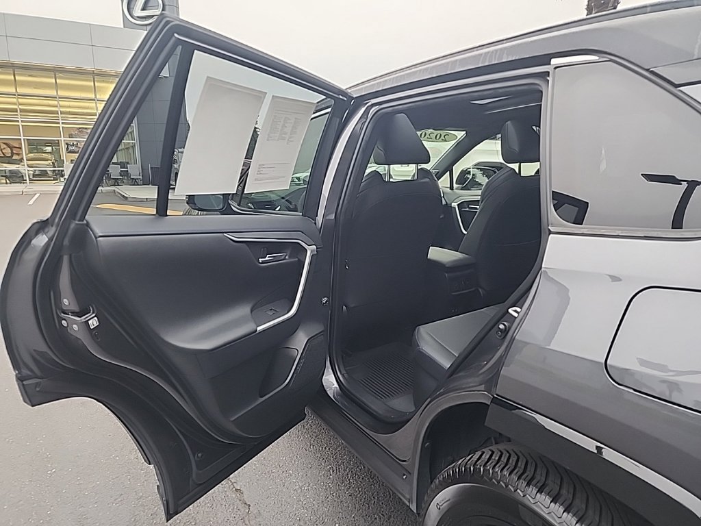 Used 2020 Toyota RAV4 XSE AWD/4WD image 15