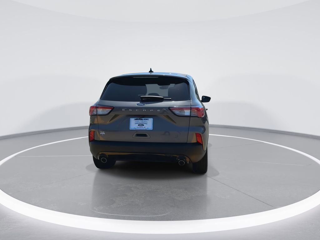 Used 2022 Ford Escape SE w/ SE Sport Appearance Package FWD image 3