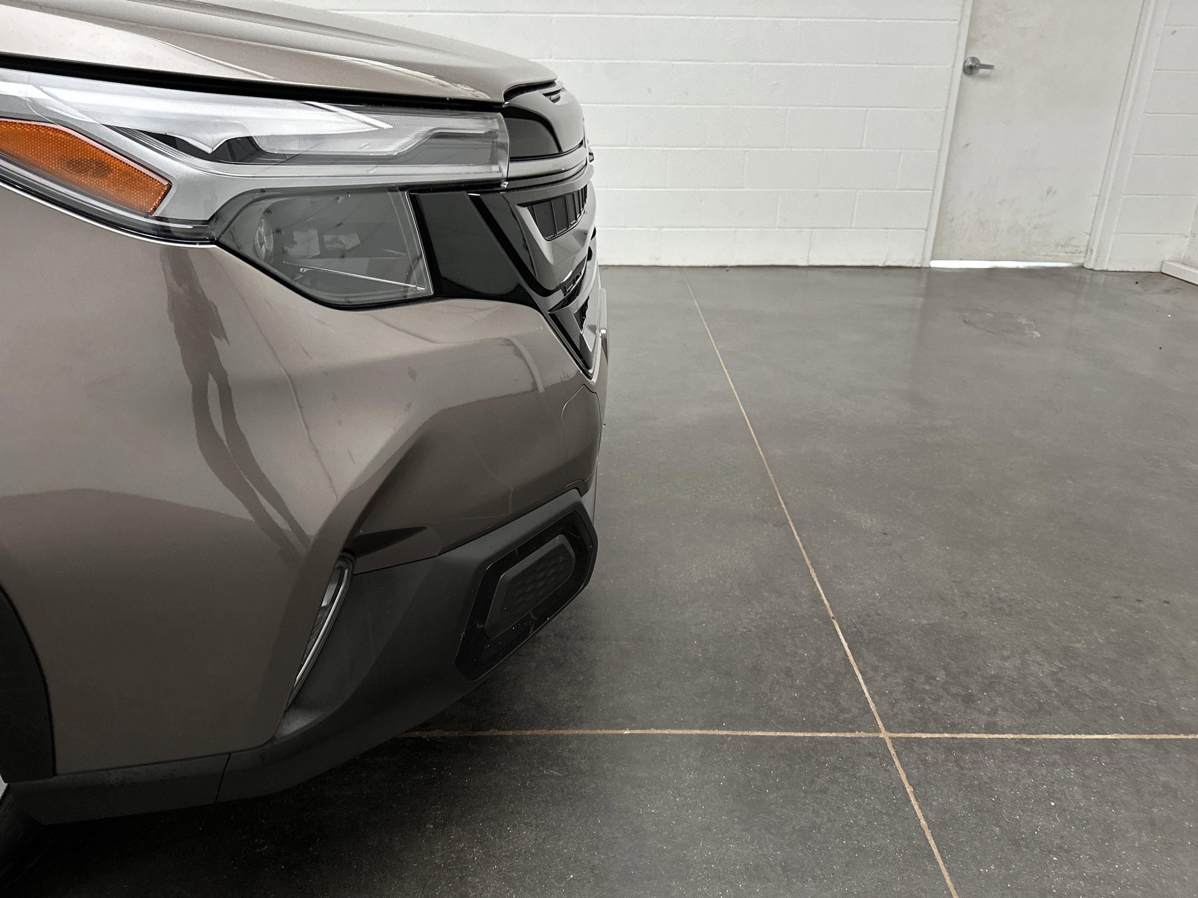 Used 2025 Subaru Forester Touring image 2