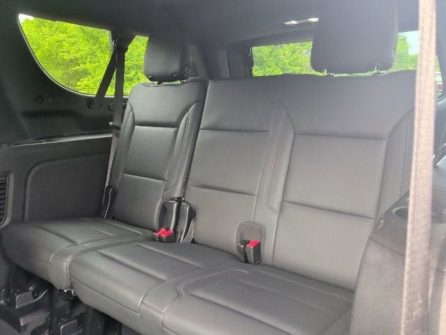 Used 2025 Chevrolet Suburban Z71 AWD/4WD image 18