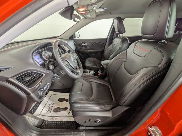 Used 2021 Jeep Cherokee Trailhawk w/ Premium Leather Package AWD/4WD image 17