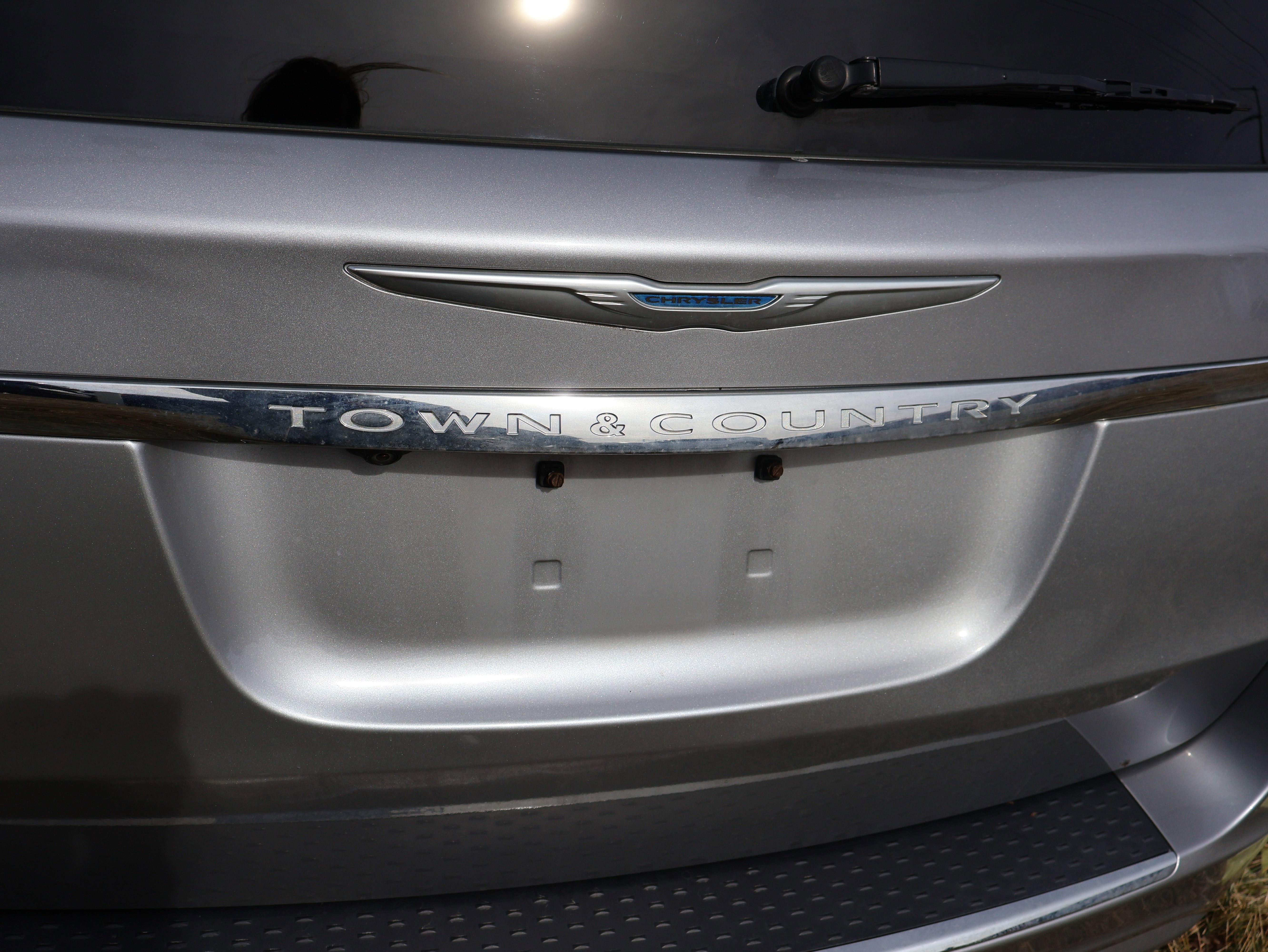 Used 2014 Chrysler Town & Country Touring image 14