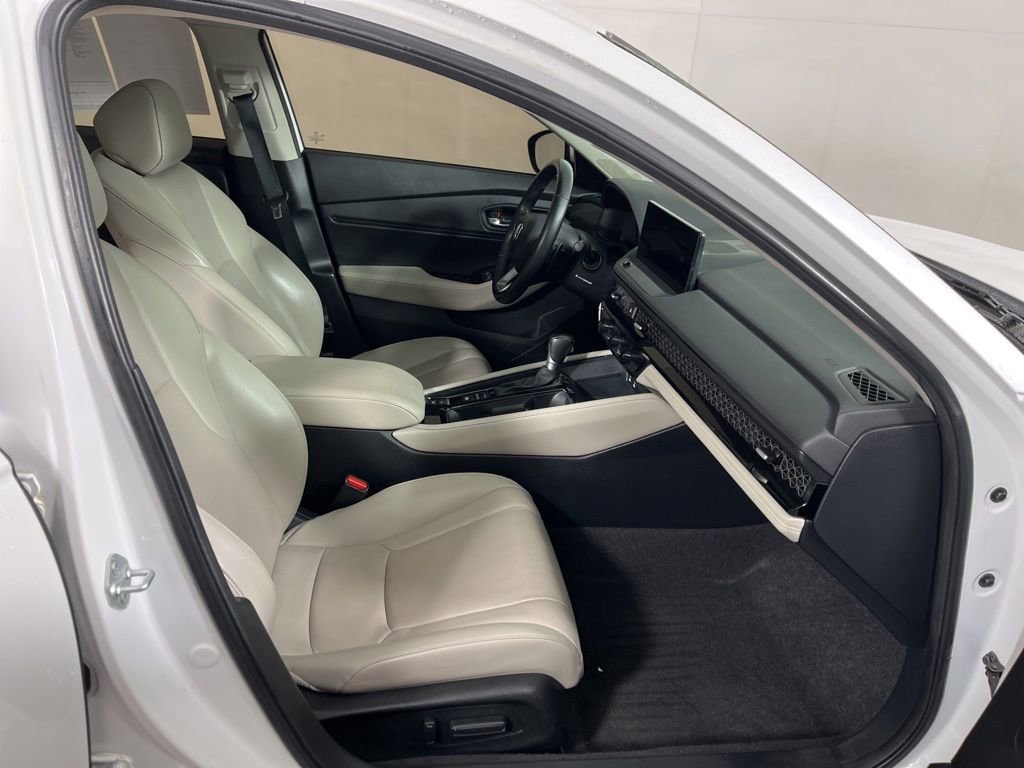 Used 2023 Honda Accord Touring image 7