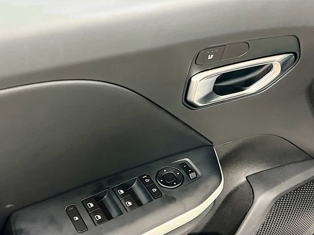 New 2025 Kia K4 GT-Line w/ GT-Line Sunroof Package image 18