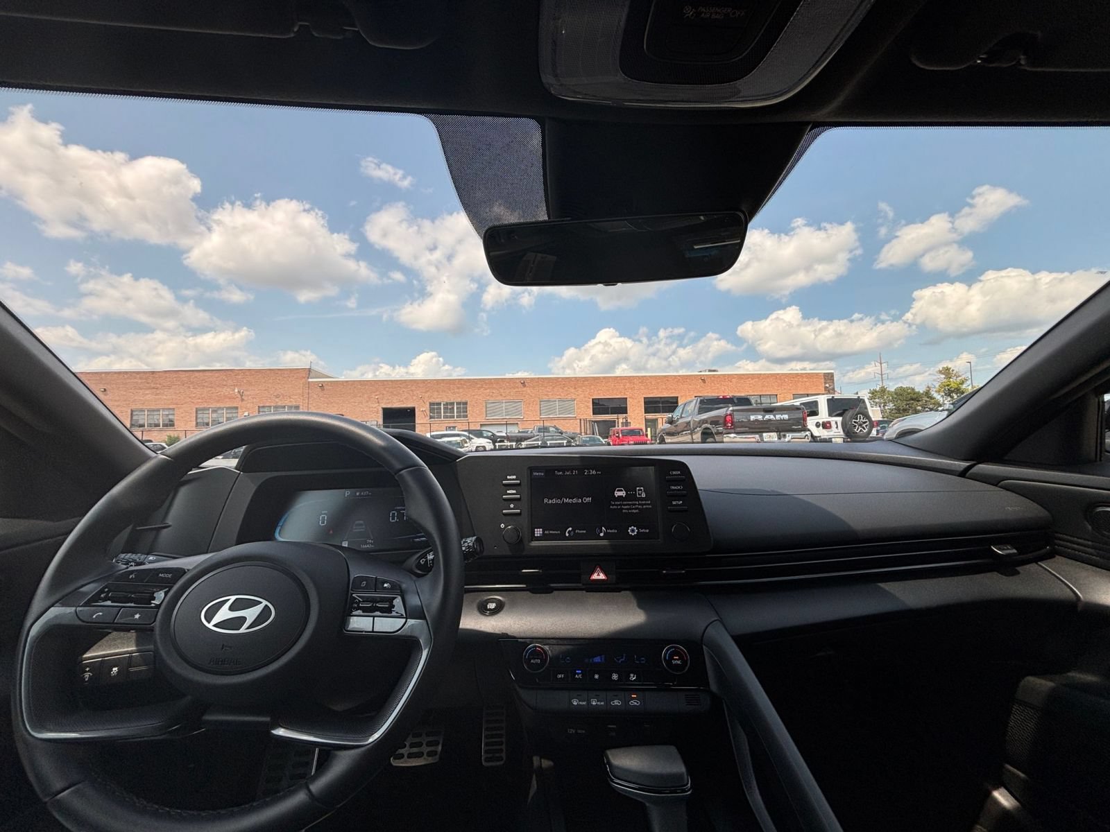 Used 2026 Hyundai Elantra Sport FWD image 31