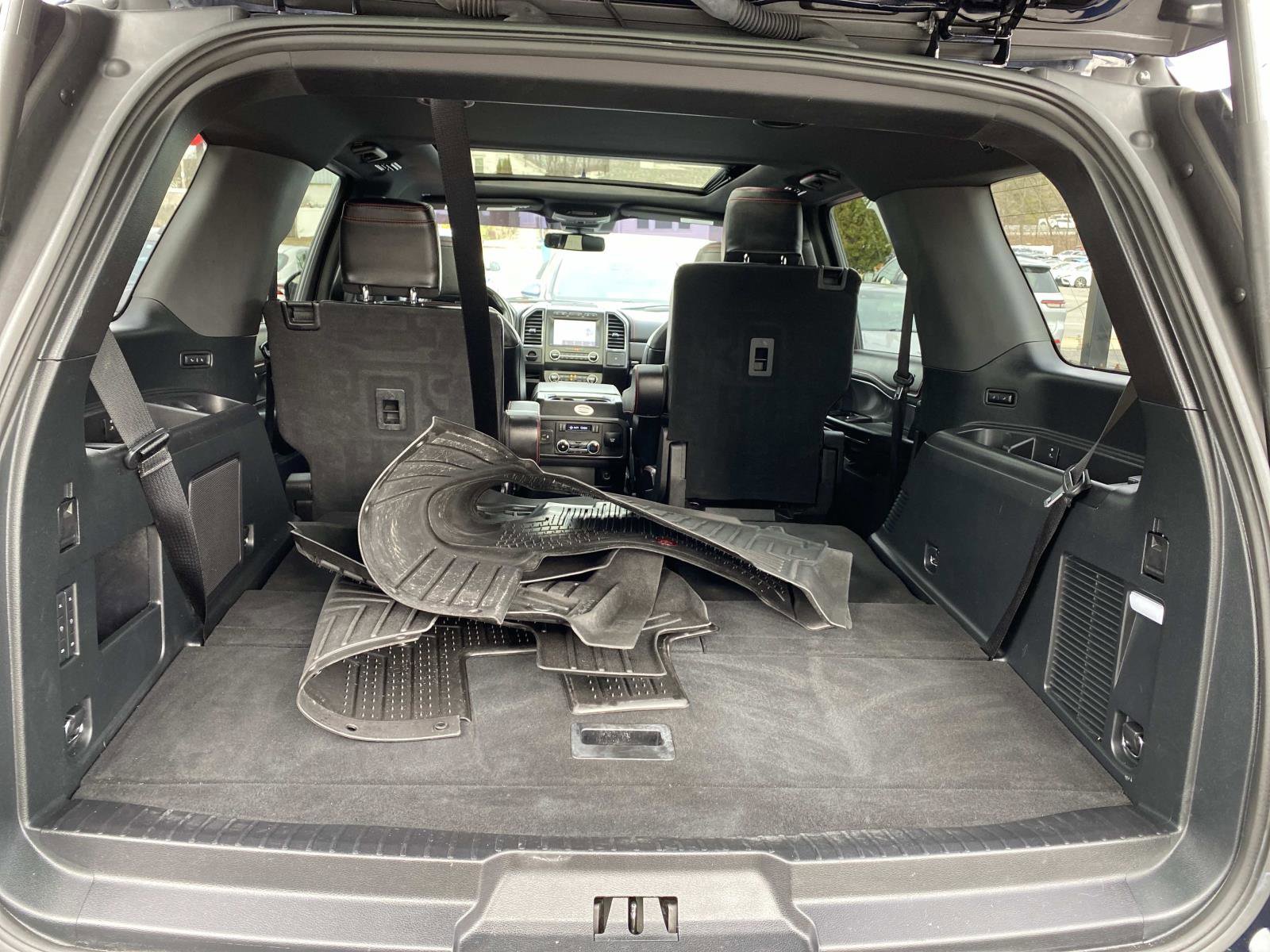 Used 2021 Ford Expedition Limited image 5