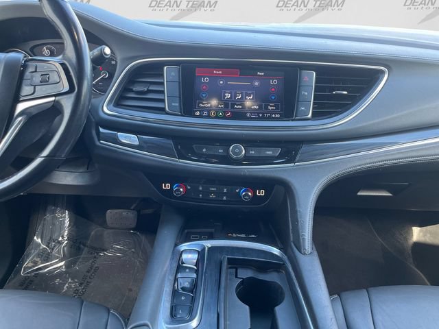 Used 2022 Buick Enclave Essence w/ Experience Buick Package FWD image 11