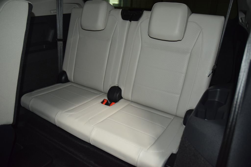 Used 2019 Volkswagen Tiguan SE w/ Panoramic Sunroof Package AWD/4WD image 41