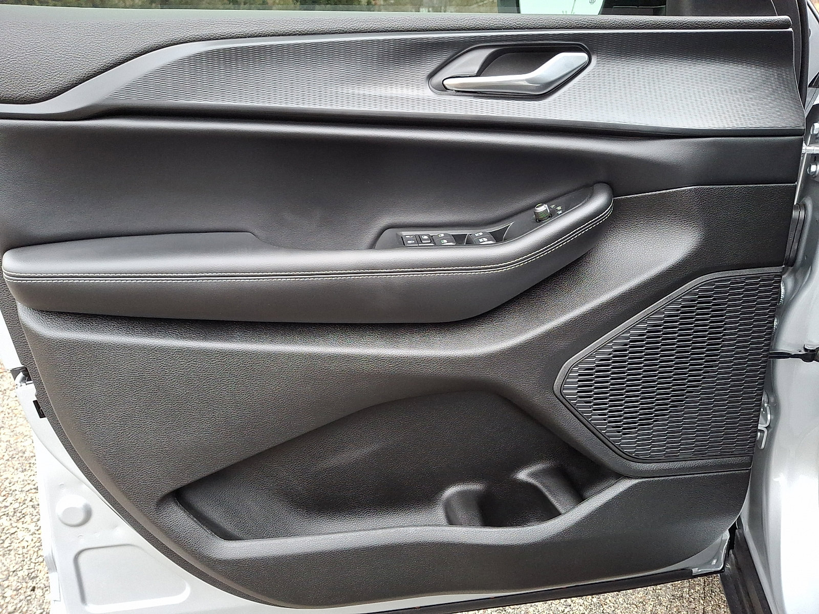 Certified 2025 Jeep Grand Cherokee L Laredo w/ Luxury Tech Group I image 14