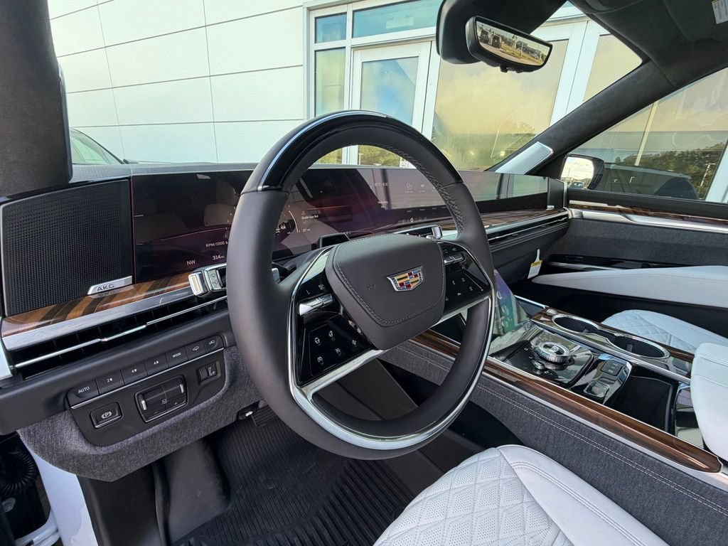 New 2026 Cadillac Escalade Platinum Sport w/ LPO, ONYX Package AWD/4WD image 15