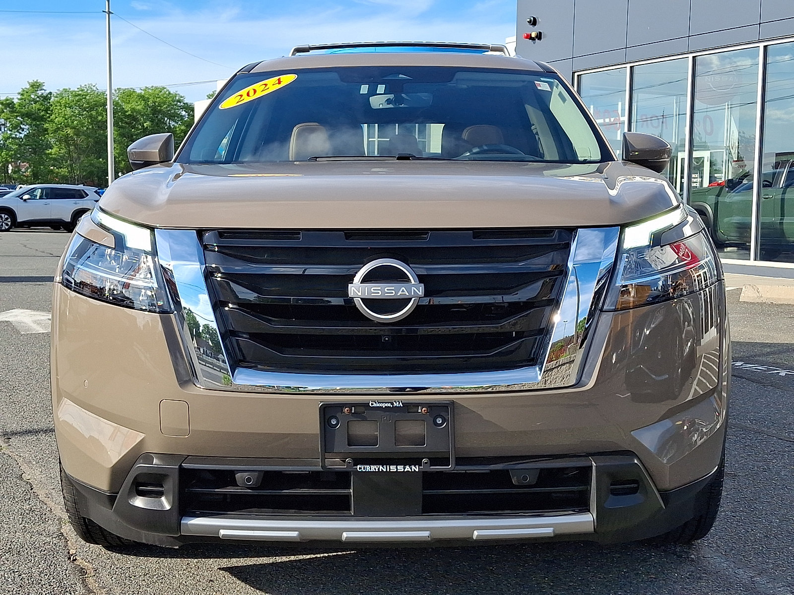 Used 2024 Nissan Pathfinder Platinum w/ Cargo Package AWD/4WD video 2