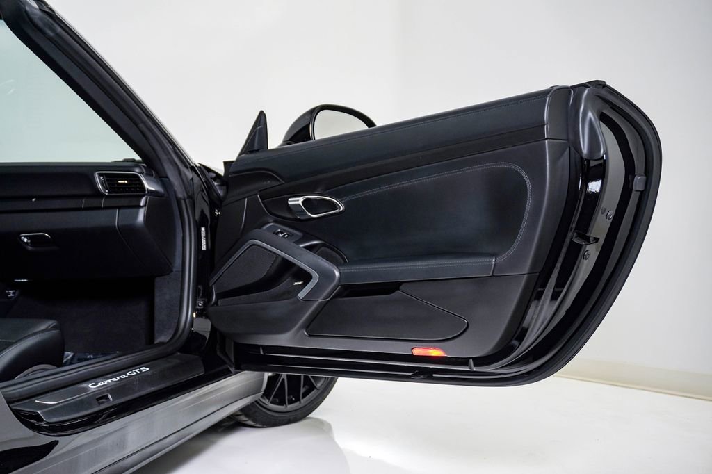 Certified 2015 Porsche 911 Carrera GTS image 17