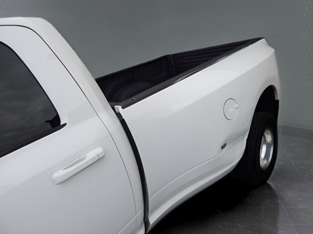 Used 2024 RAM 3500 Laramie image 22
