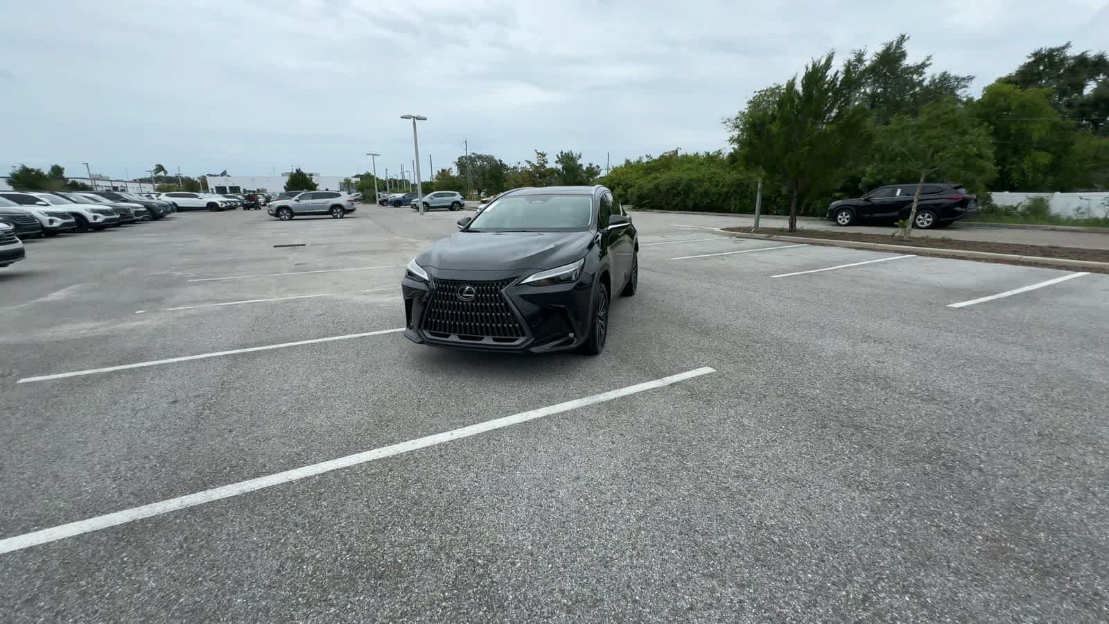 Used 2025 Lexus NX 250 FWD w/ Accessory Package (Z1) image 3