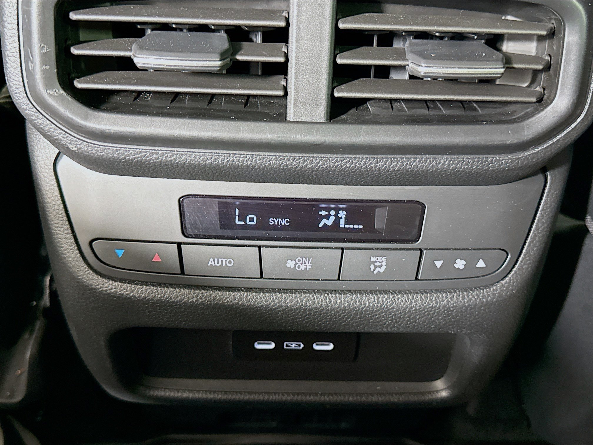 Used 2025 Honda Pilot EX-L image 23