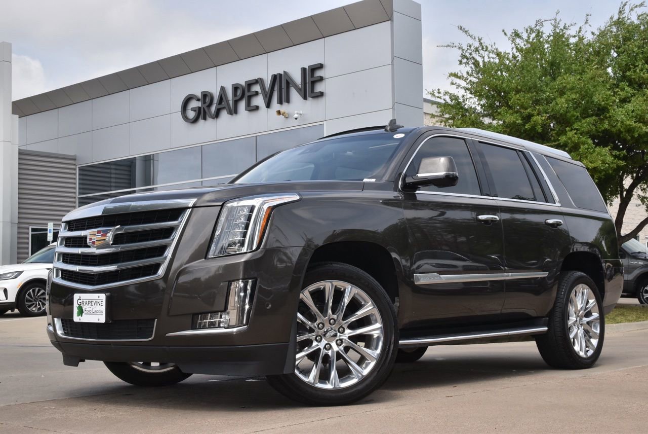 Used 2020 Cadillac Escalade Luxury image 2
