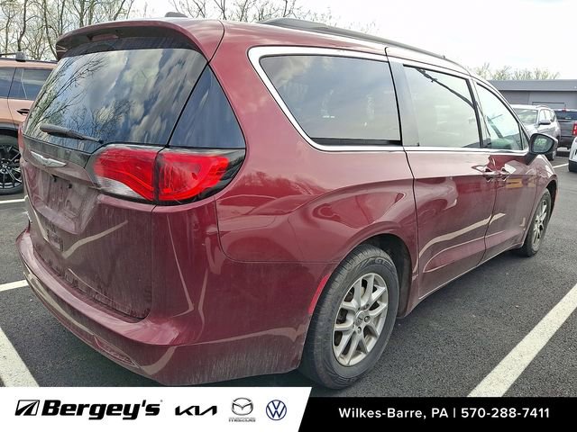 Used 2021 Chrysler Voyager Lxi FWD image 5