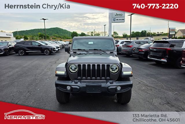 Used 2022 Jeep Wrangler Unlimited Sahara AWD/4WD image 2