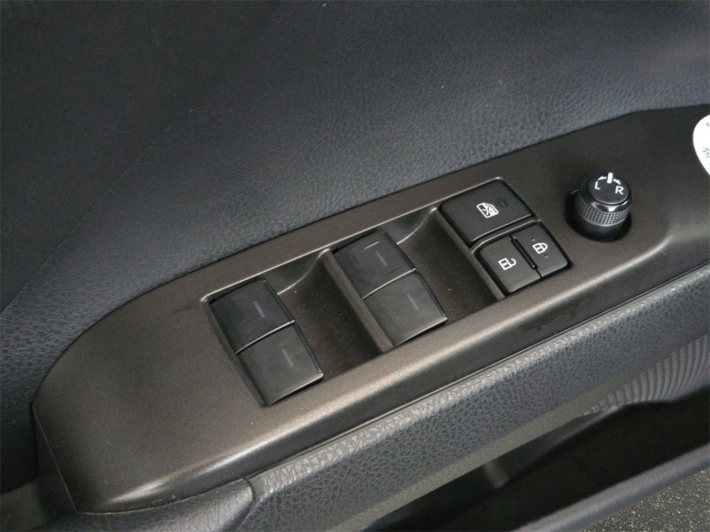 Used 2024 Toyota Camry SE image 29