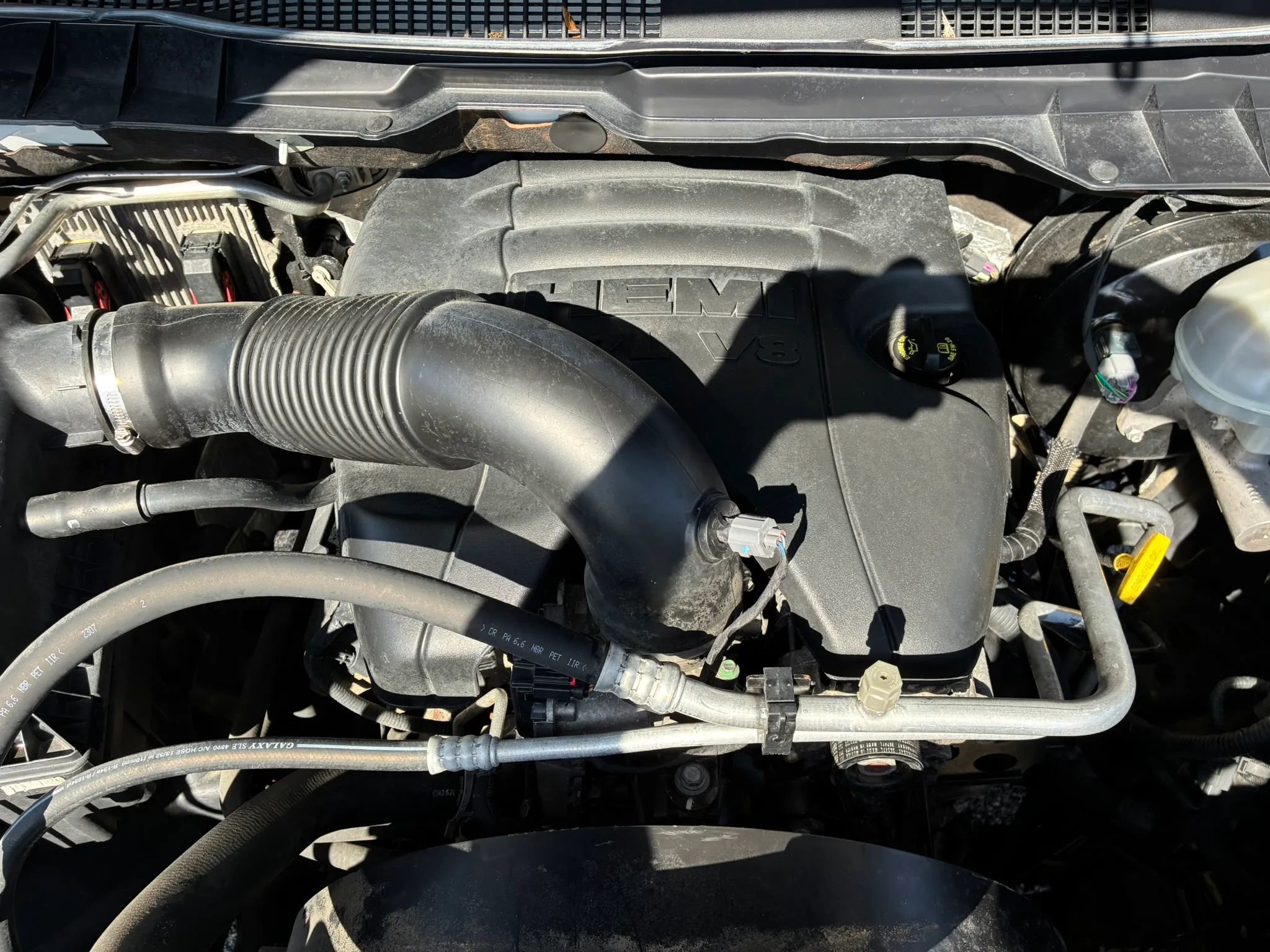 Used 2018 RAM 1500 Laramie image 14