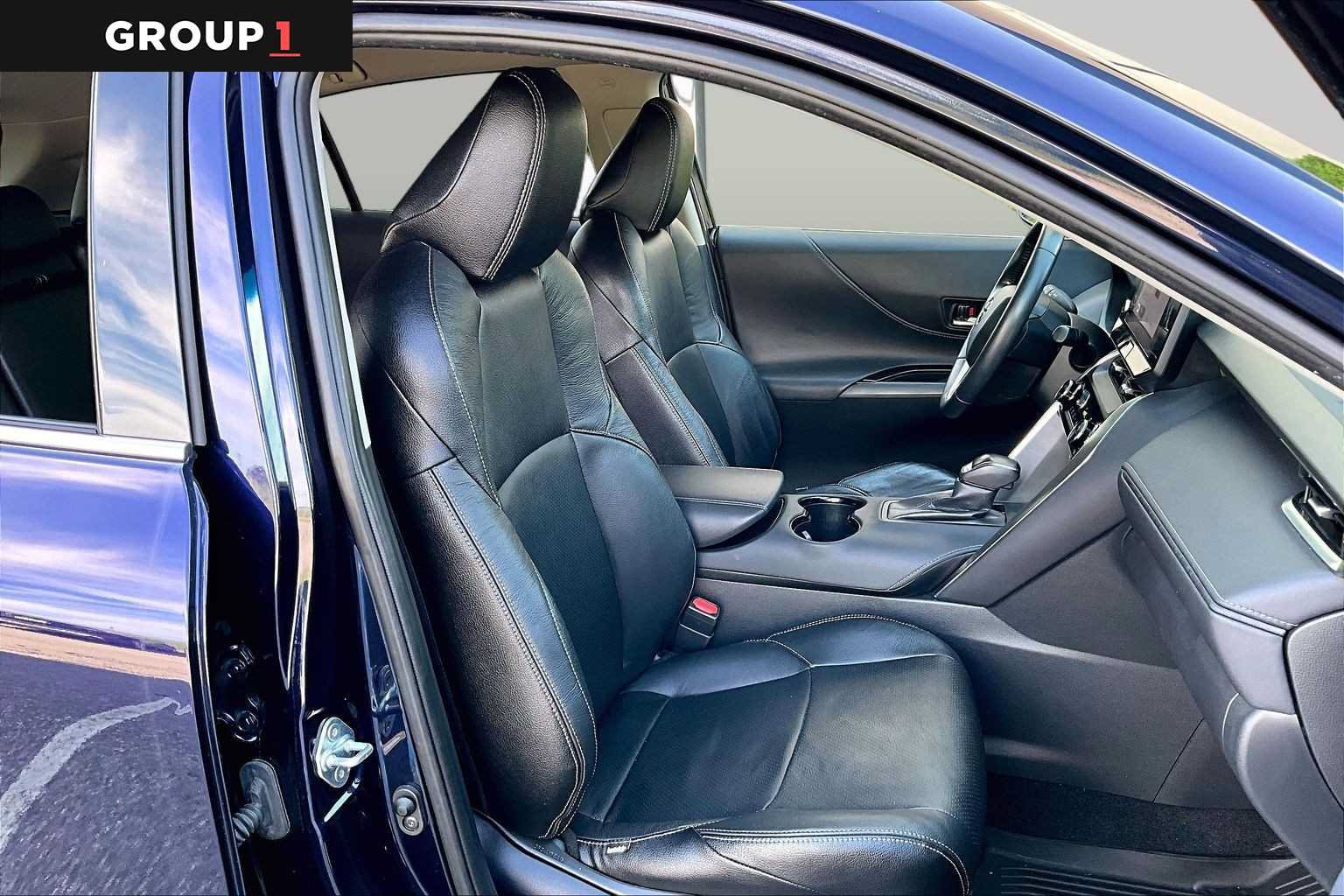 Used 2023 Toyota Venza LE AWD/4WD image 8